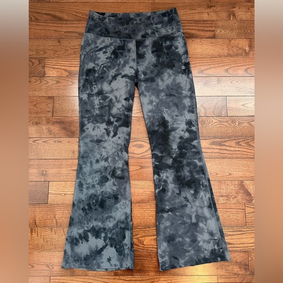 Lululemon Groove Super-High-Rise Flared Pant Nulu - Picture 10 of 12